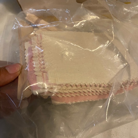 gigi wax machine and kit - Picture 7 of 8